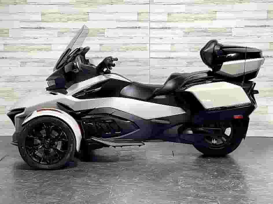 2020 CAN-AM Spyder RT-LIMITED SE6 2020 CAN-AM Spyder RT-LIMITED SE6